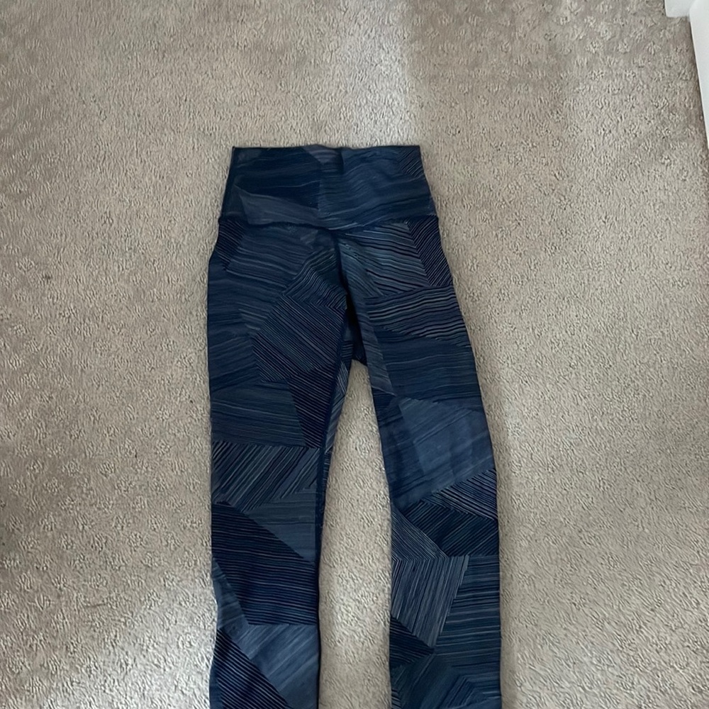 Lulu lemmon pants
